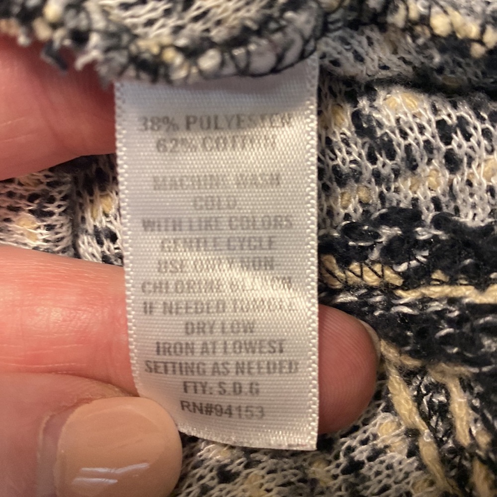 HANNAH boho medium weight sweater with lace accents - Picture 9 of 9